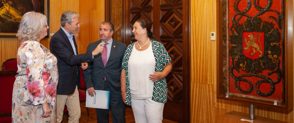 La AVT se reúne con el alcalde de Zaragoza